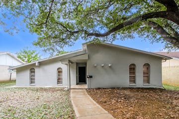 1514 Carnation Drive Lewisville, TX 75067